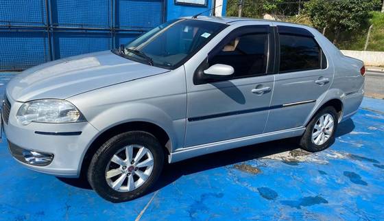 FIAT SIENA 1.4 MPI ATTRACTIVE 8V FLEX 4P MANUAL FIAT SIENA 1.4 MPI ATTRACTIVE 8V FLEX 4P MANUAL